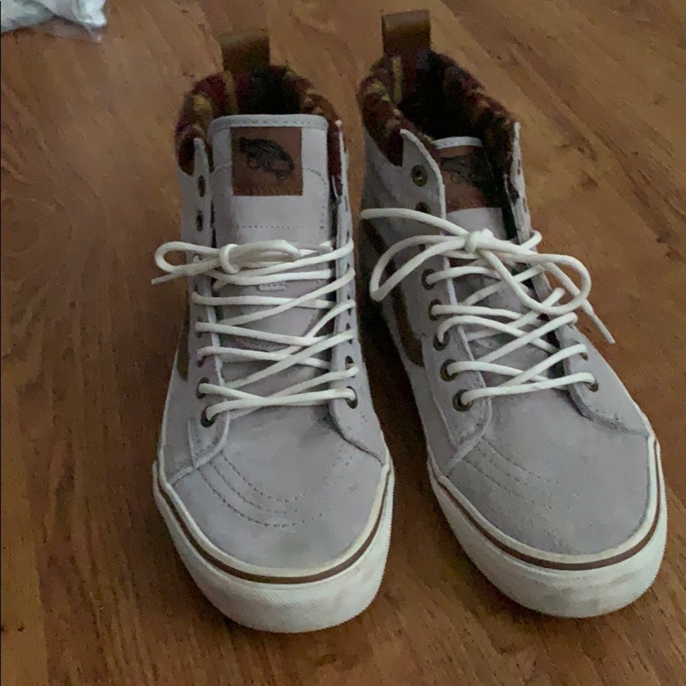 Vans - Picture 2 of 4